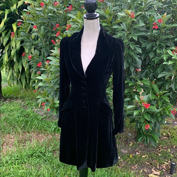 Twenty8Twelve Jackets & Blazers - Twenty8Twelve by S. Miller Black Velvet Jacket Size 2